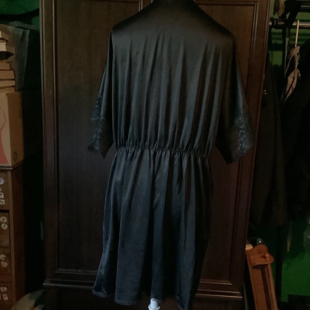 Women’s Avon Black Lacy Negligee/Robe Size L - Picture 8 of 15